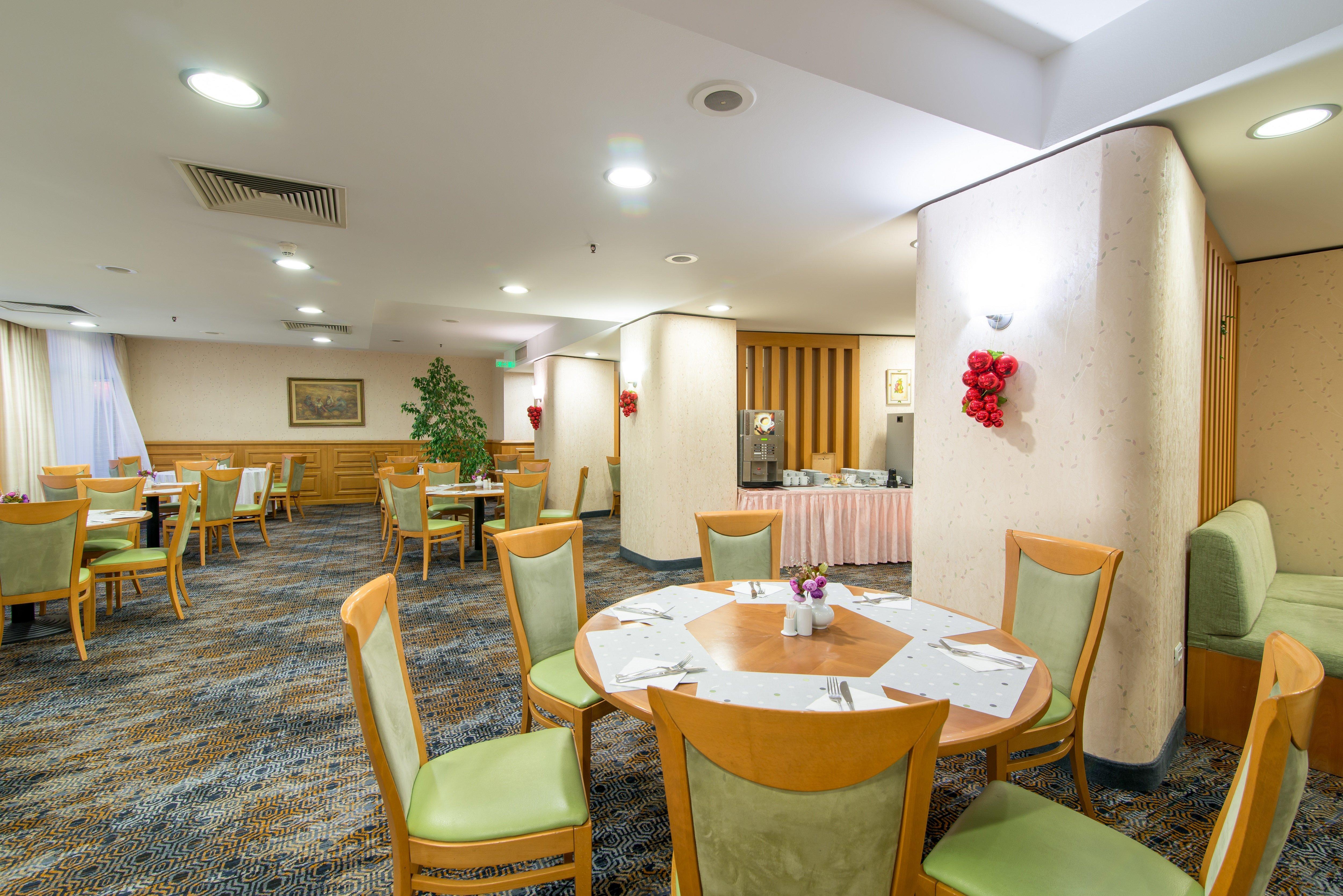 Holiday Inn Skopje By Ihg Exterior photo