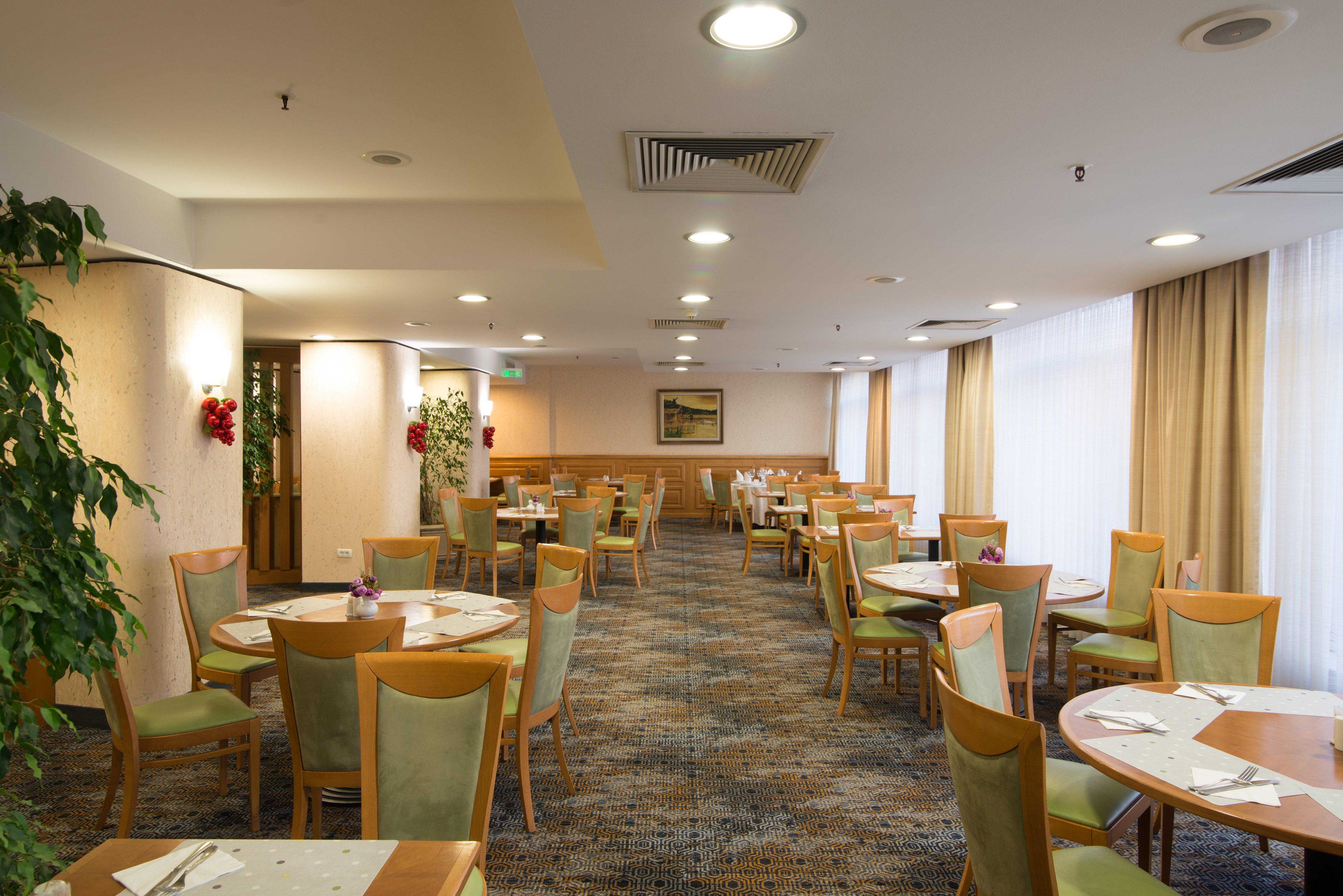 Holiday Inn Skopje By Ihg Exterior photo