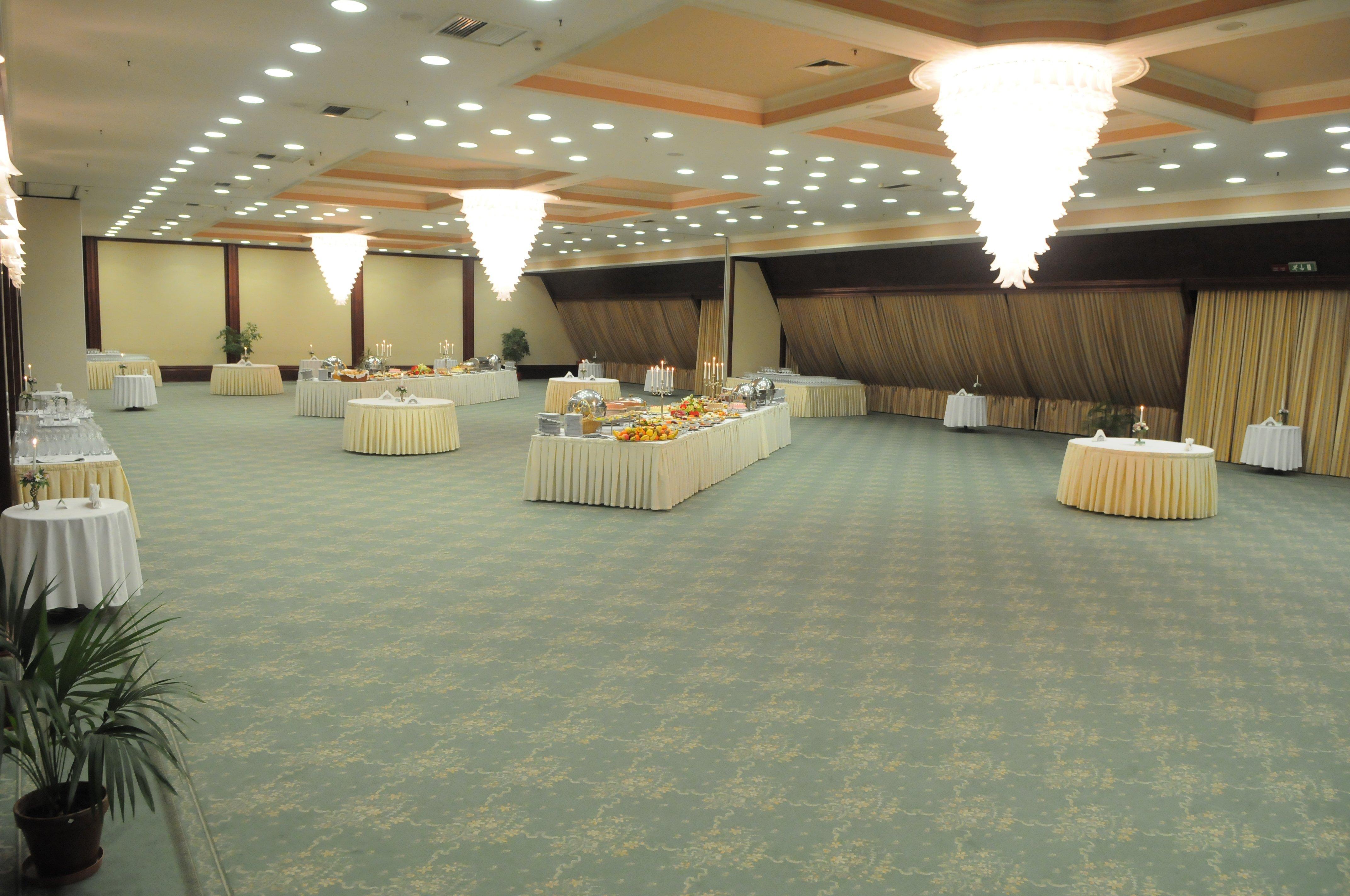 Holiday Inn Skopje By Ihg Facilities photo